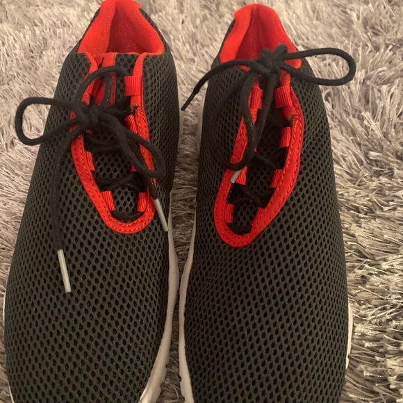 Air Jordan Future Sneakers - Picture 2 of 7